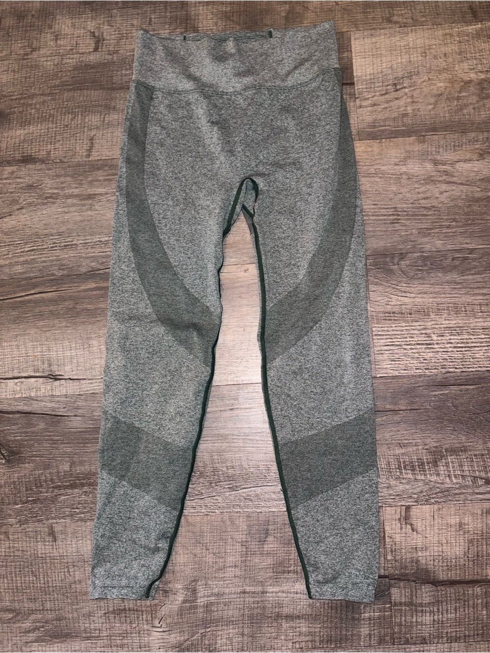 PINK Active leggings size medium